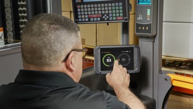 Gestione flotte, nuovo display InfoLink di Crown